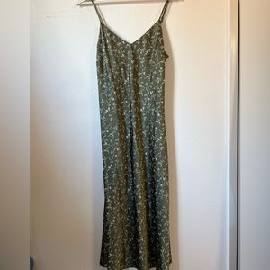 Forever 21 Green Satin Floral Print Midi Dress